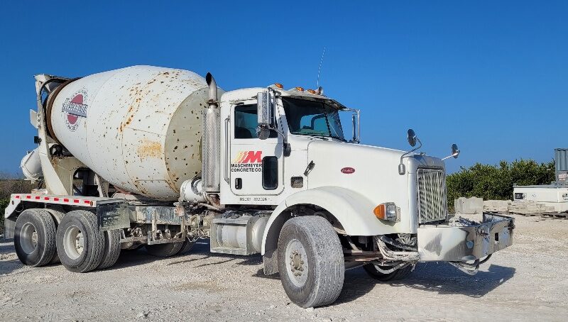 2007 Peterbilt Rear Mixer