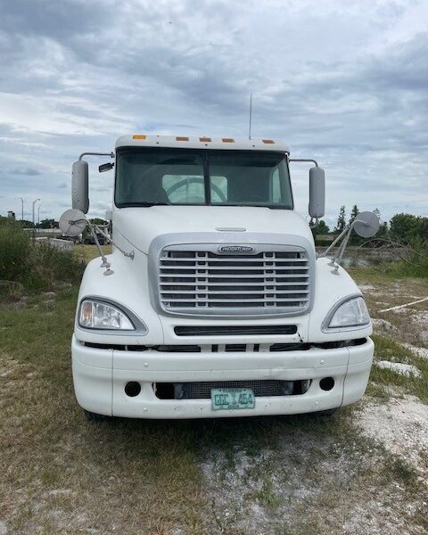 2007 Freightliner Columbia