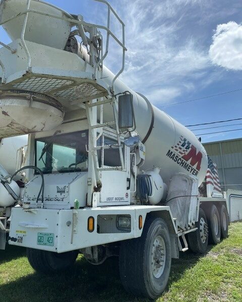 2020 Phoenix Front Mixer
