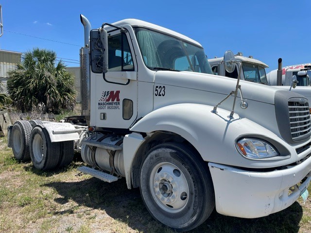 2007 Freightliner Columbia